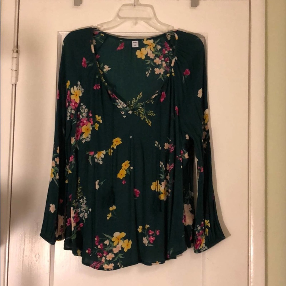 Green Floral Flowy Boho Blouse w Tassels Size L